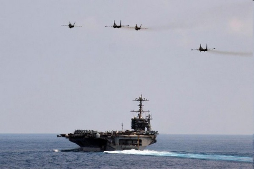  ���܈����΄Օr���ɼ�����FA-18E��C�c�R��������܊�ɳ��ăɼ��K-30��C�������������΁Hʢ�D��̖��ĸ�Ϸ��w����