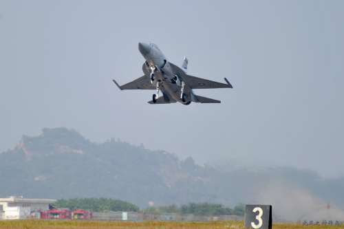 �ͻ�˹̹�b��ėn���𶷙C