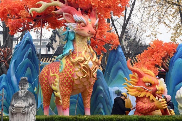 氛圍感拉滿 南京城南添燈彩迎新年