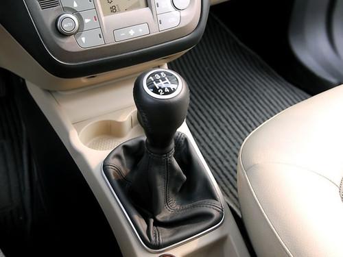 ����߀������1.6L�����b�����l�әC܇��