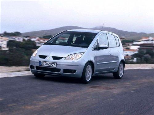 SUV+С��܇(ch��) ����δ��(l��i)2�����A��܇(ch��)ǰհ ��܇(ch��)֮��