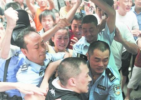 �����ߌ�2�qŮ������8�Ǵ��ⰸ�����_��