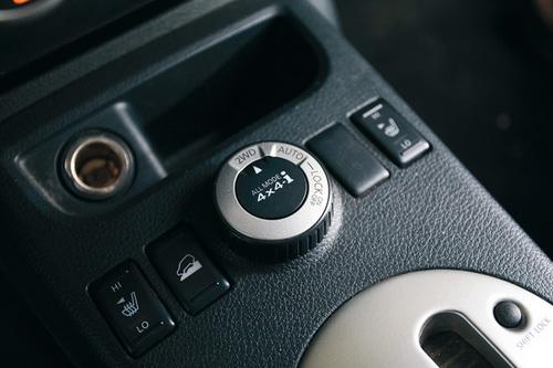 ���m���ء�����ԇ�{�����T�՚WƷ��SUV