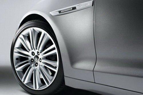 �������A�O�� �ݱ�XJ3.0D�Q�����R730D ��܇֮��