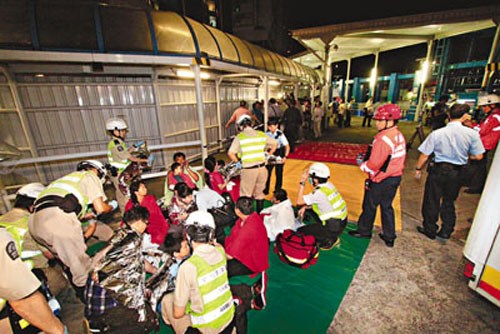 香港南丫島被撞船海水涌入危船內閃爍人性光輝