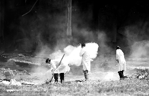 吉林火災仍有17人失聯(lián)車間鎖門為防老上廁所