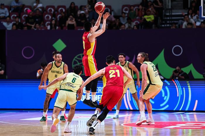 1分憾負(fù)澳大利亞隊(duì) 中國(guó)男籃獲得亞洲杯亞軍